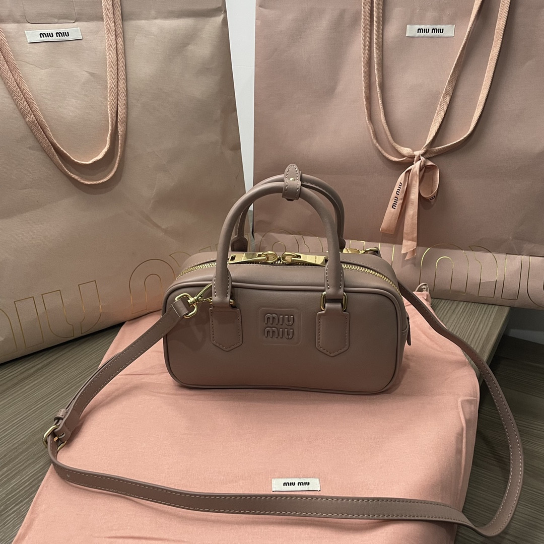 Miu Miu Arcadie leather bag 10.5x22x7.5cm