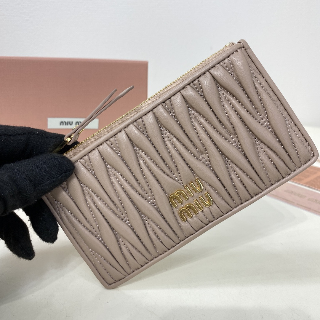 Miu Miu Matelassé nappa leather card holder 8X15cm