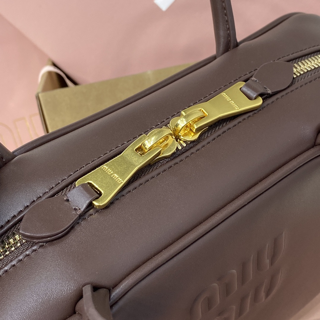 Miu Miu Beau naplak leather bag 29X17X9cm