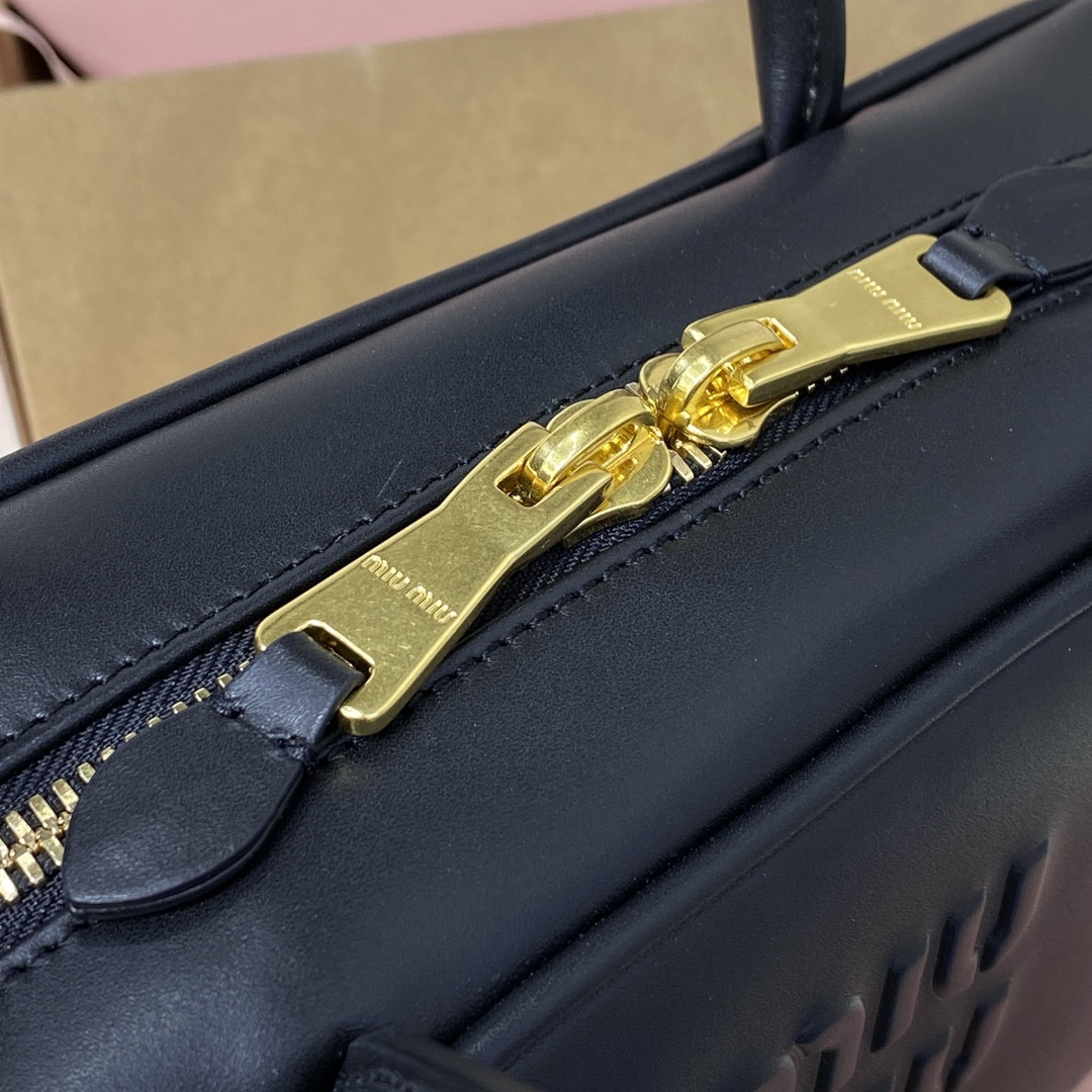 Miu Miu Beau naplak leather bag 29X17X9cm