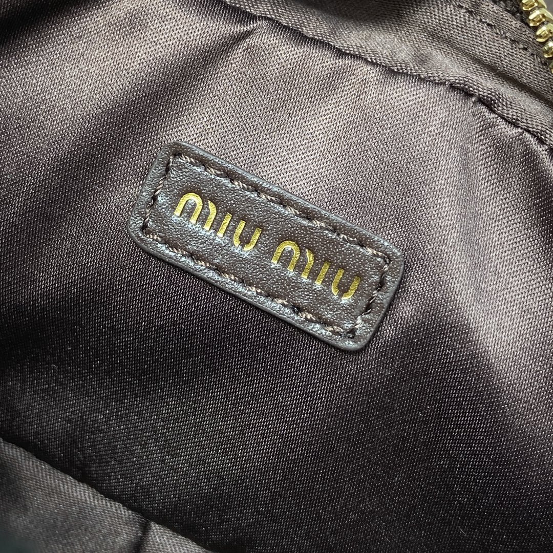 Miu Miu Leather micro bag 7x11x4cm