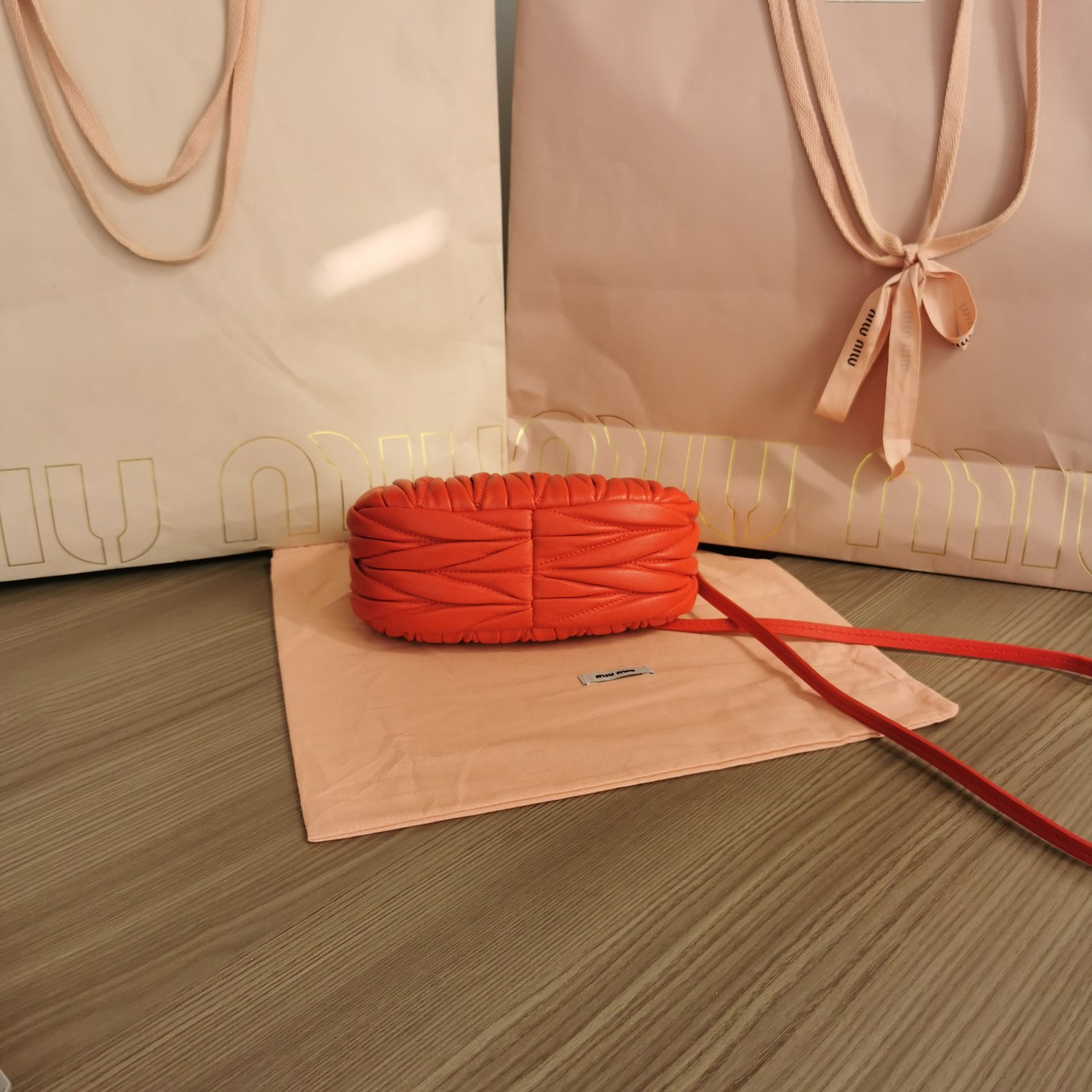 Miu Miu Wander matelassé nappa leather hobo mini-bag 14x17.5x5.5cm