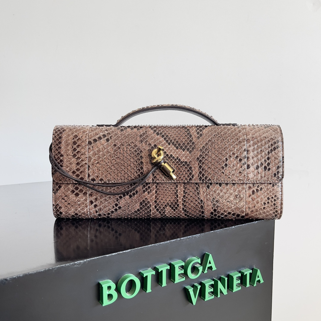 bo*te*ga Ve*ne*ta andiamo clutch 31x13x3cm