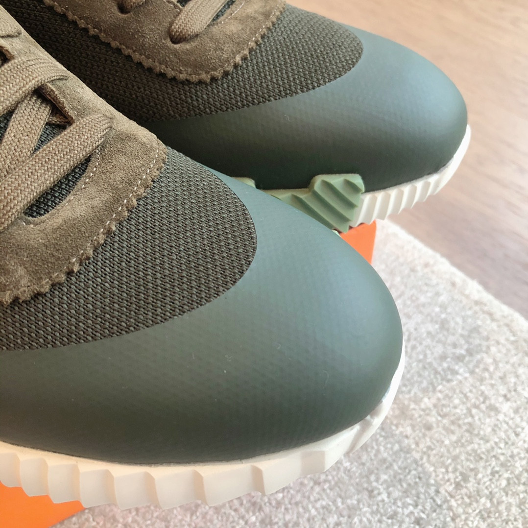 ua H**me5 bouncing sneaker