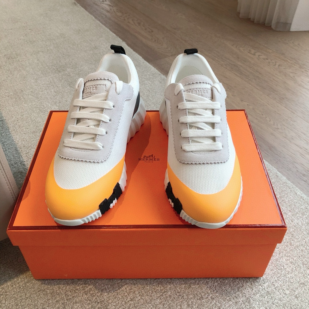 ua H**me5 bouncing sneaker