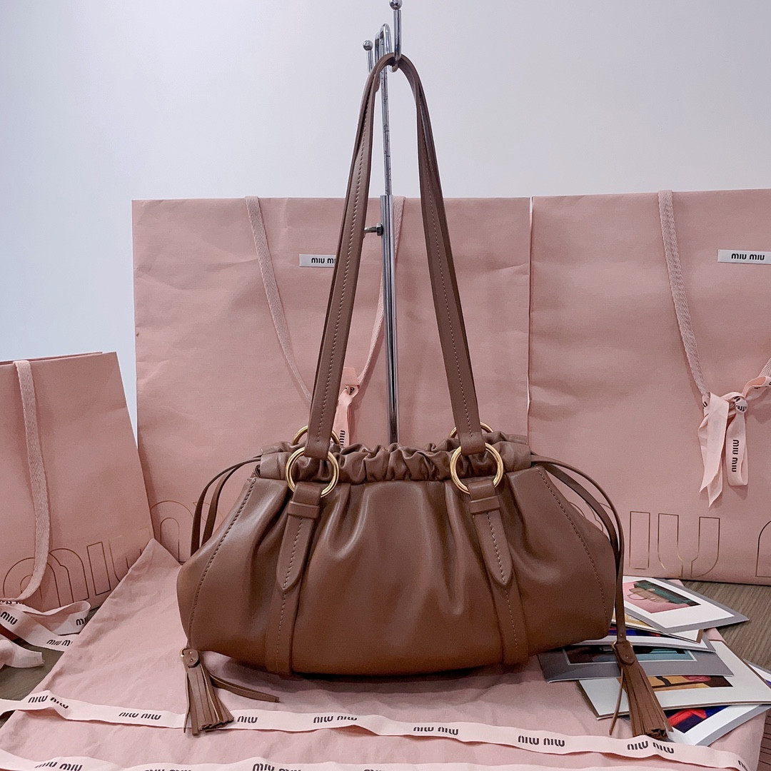 Miu Miu Small Joie nappa leather bag 16x32x10.5cm