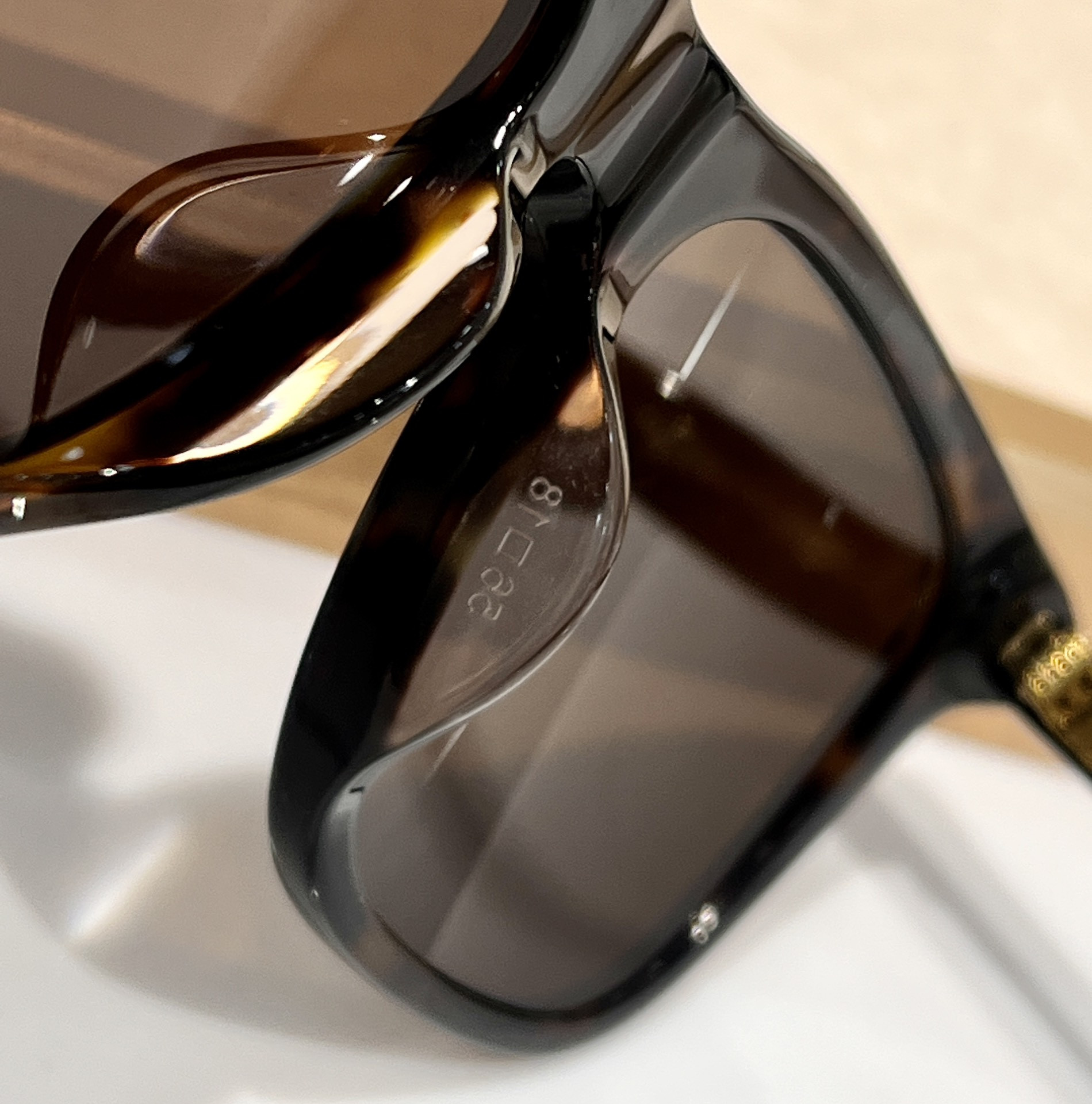 Pra*a glasses spr18w 56-18-150