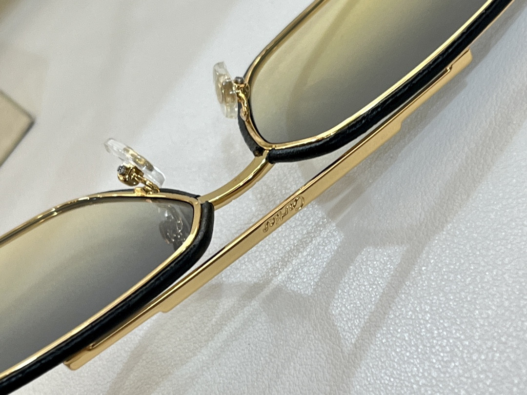 Ca*t*er glasses square man design