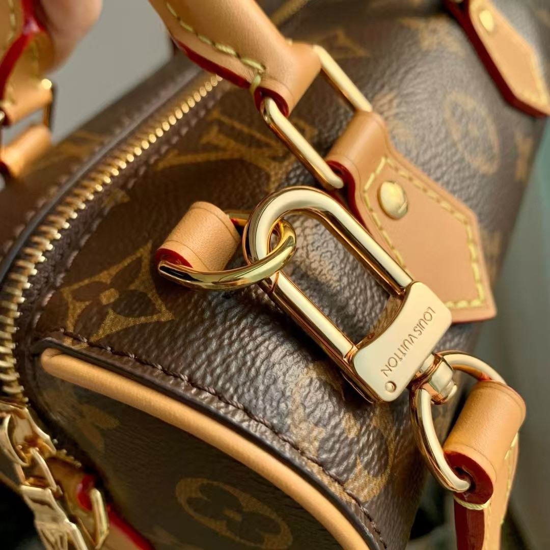 LV Nano Speedy Dating M13226 18 x 10.5 x 11.5 cm