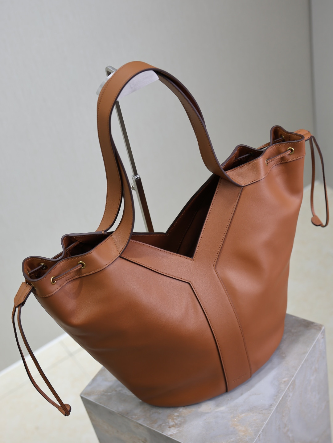 Y*L y large hobo (leather) 35 x 25 x 15 cm