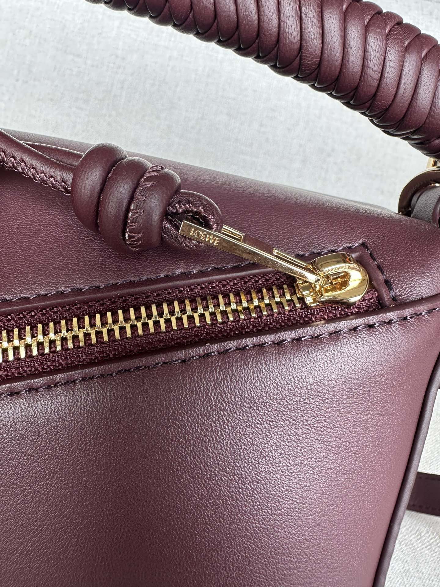 L0ew* small puzzle bag in smooth calfskin 24x10.5x16.5cm