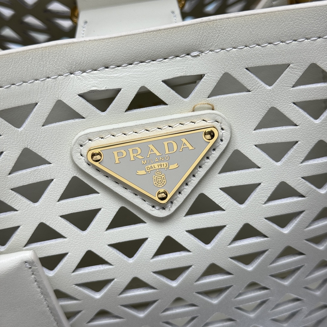 Pra*a panier saffiano leather mini bag 18x17x10.5cm