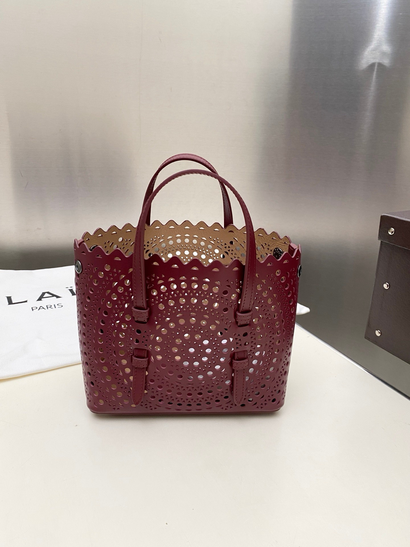 ALAÏA Mina 25 bag 25x20x12cm