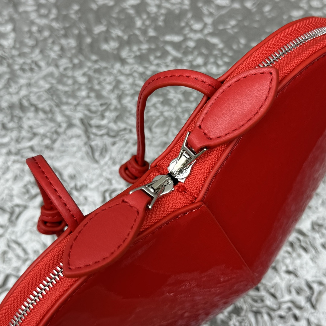 ALAÏA Le Coeur Heart Bag 18.5x20.5x5cm