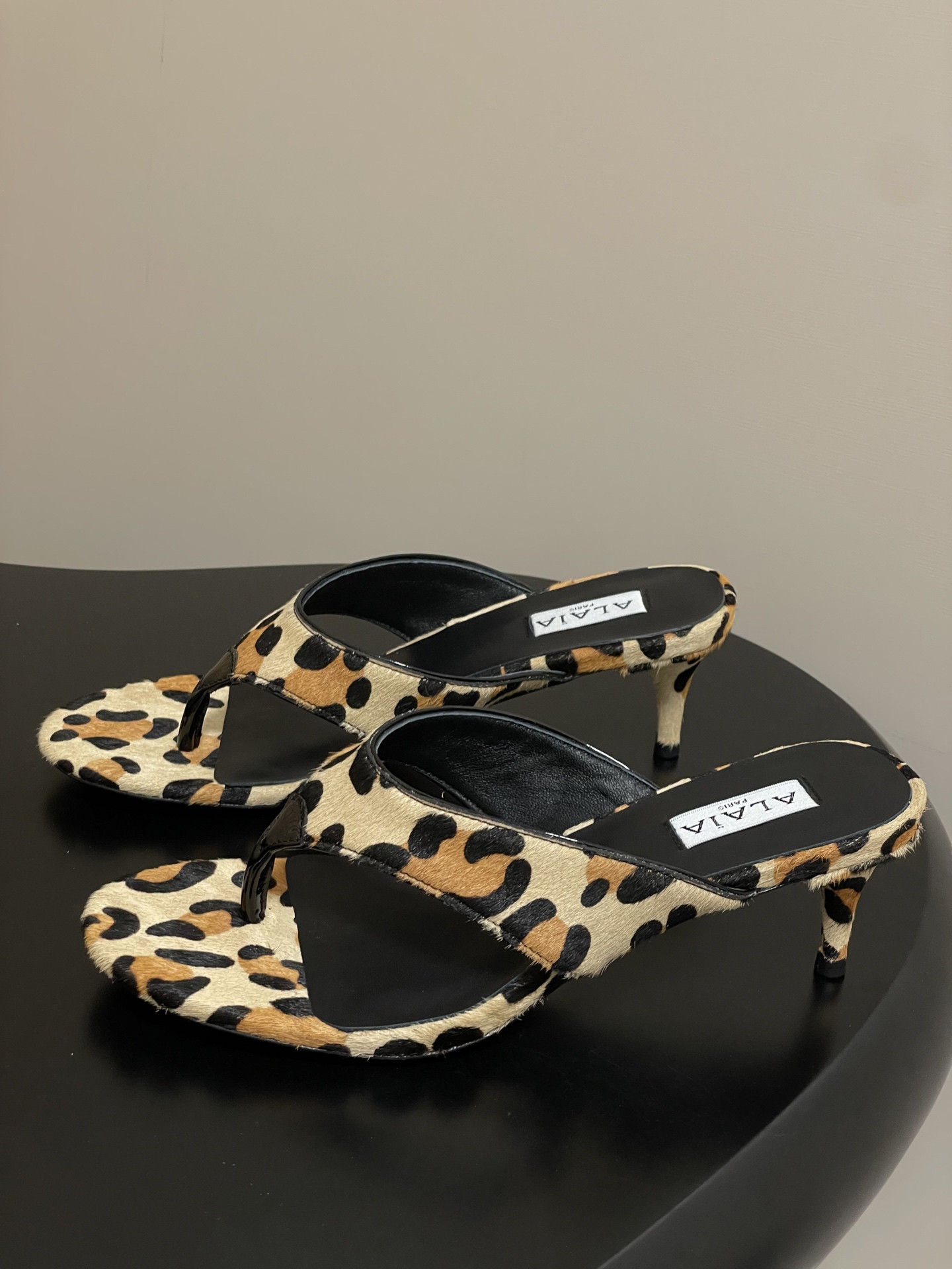 UA Alaia Triangle Flat Slides 5.5cm Heel(Customized Size 7-10 days production time)
