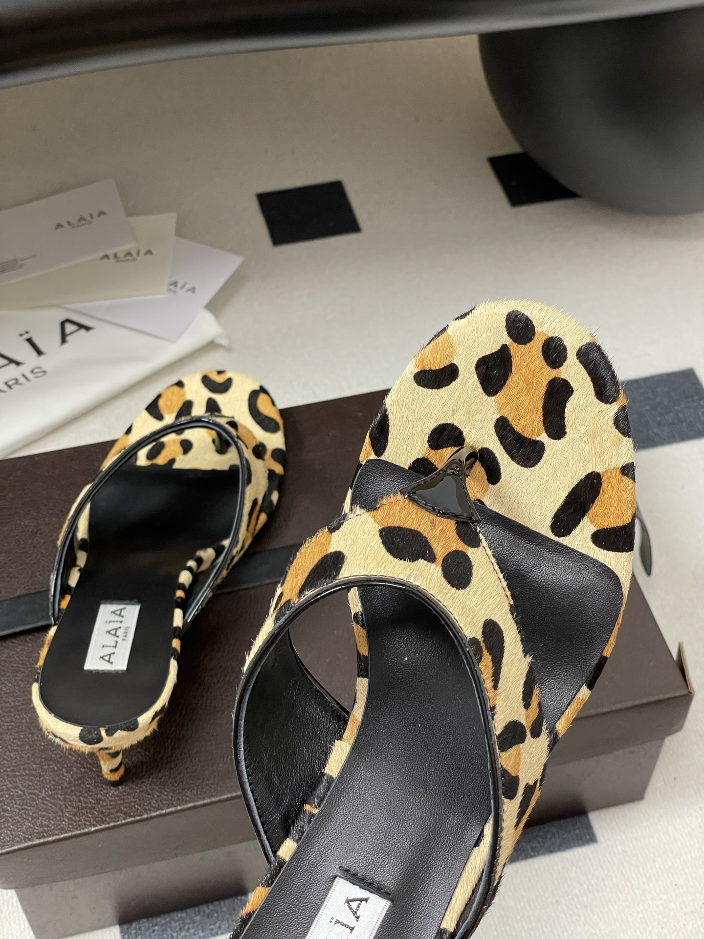 UA Alaia Triangle Flat Slides 5.5cm Heel(Customized Size 7-10 days production time)