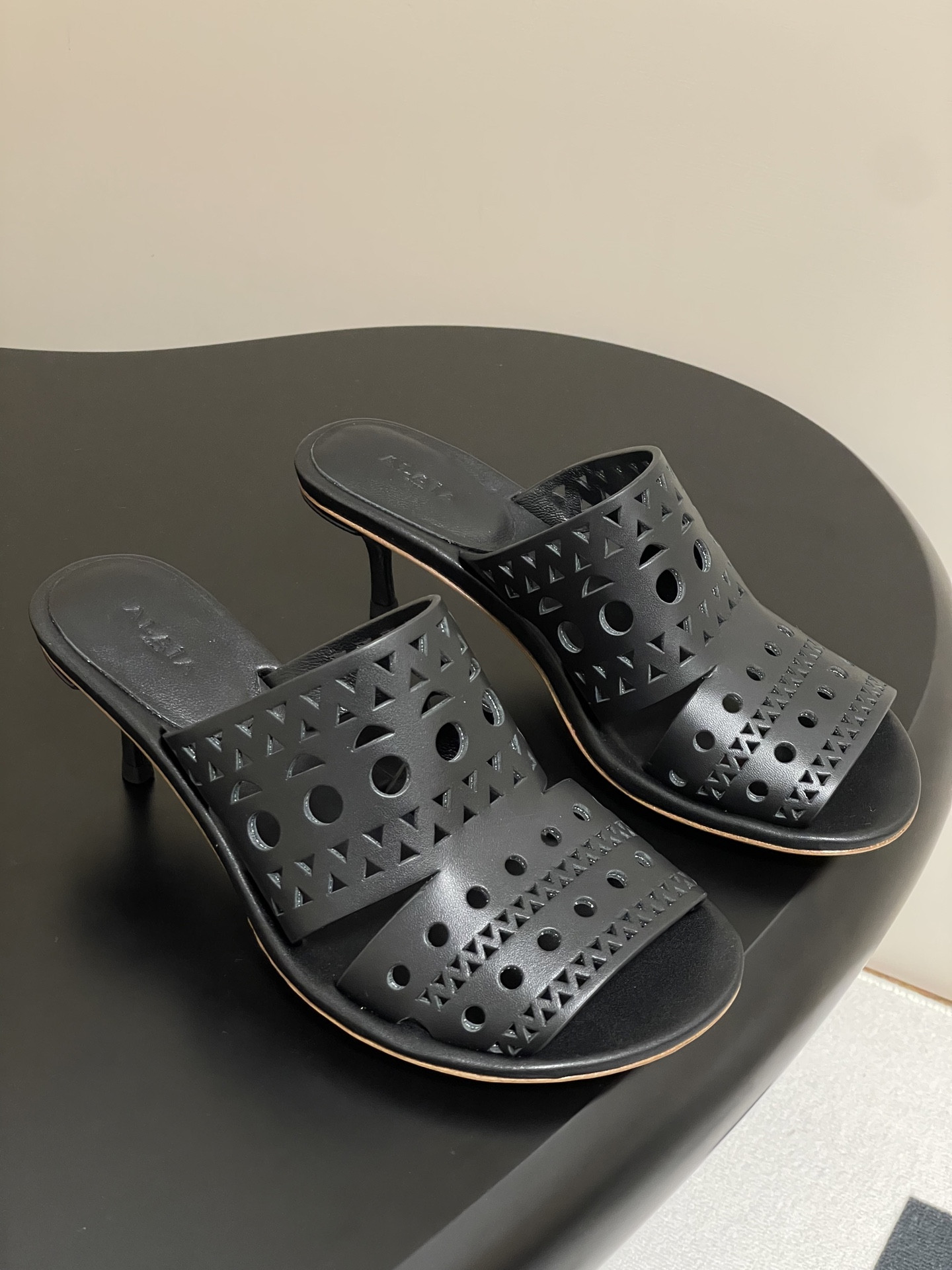 UA Alaia Heeled slippers 5.5cm Heel(Customized Size 7-10 days production time)