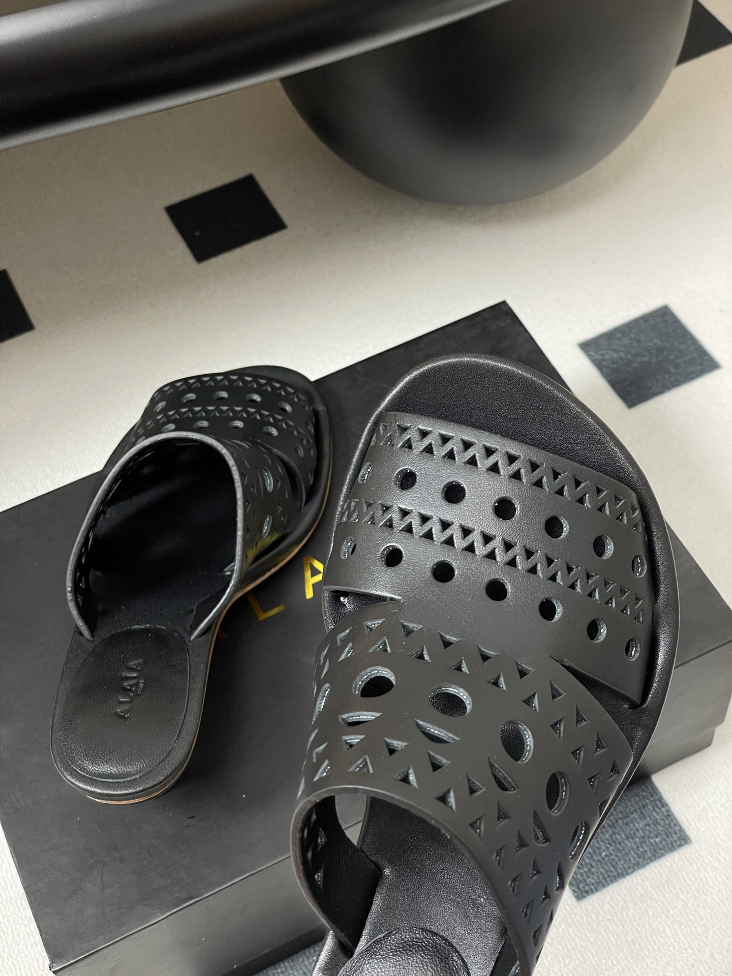 UA Alaia Heeled slippers 5.5cm Heel(Customized Size 7-10 days production time)