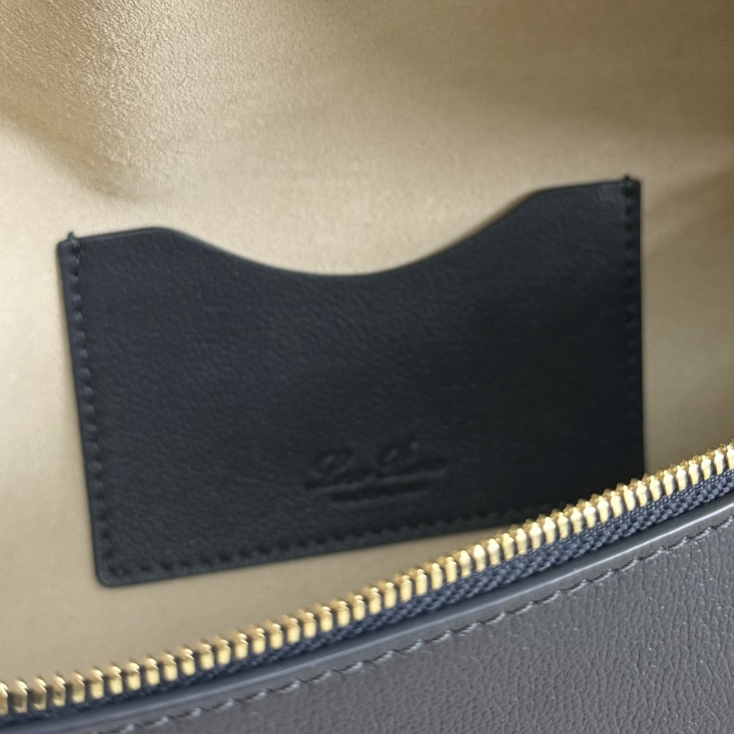 L**o p*ana extra bag l23 23x12x7cm