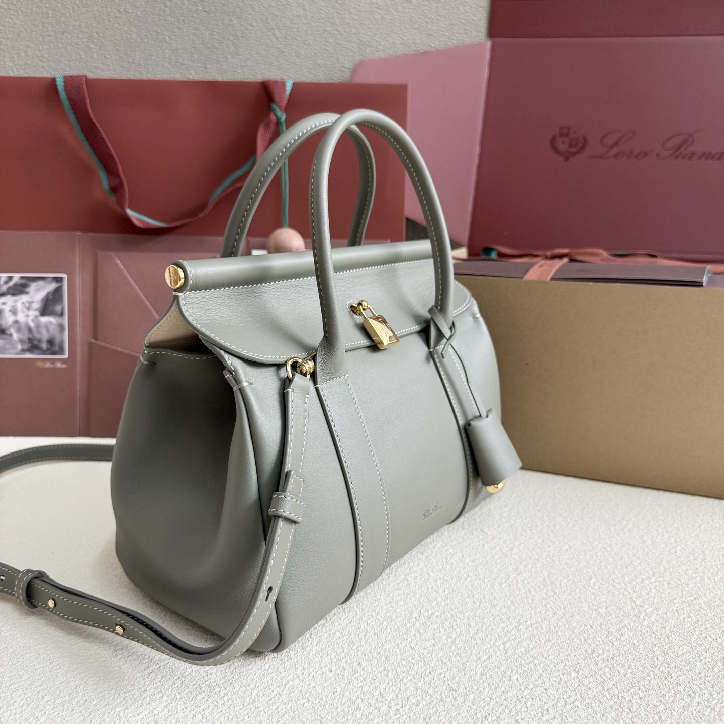 L**o p*ana loom l25 calfskin 25x18x12.5cm
