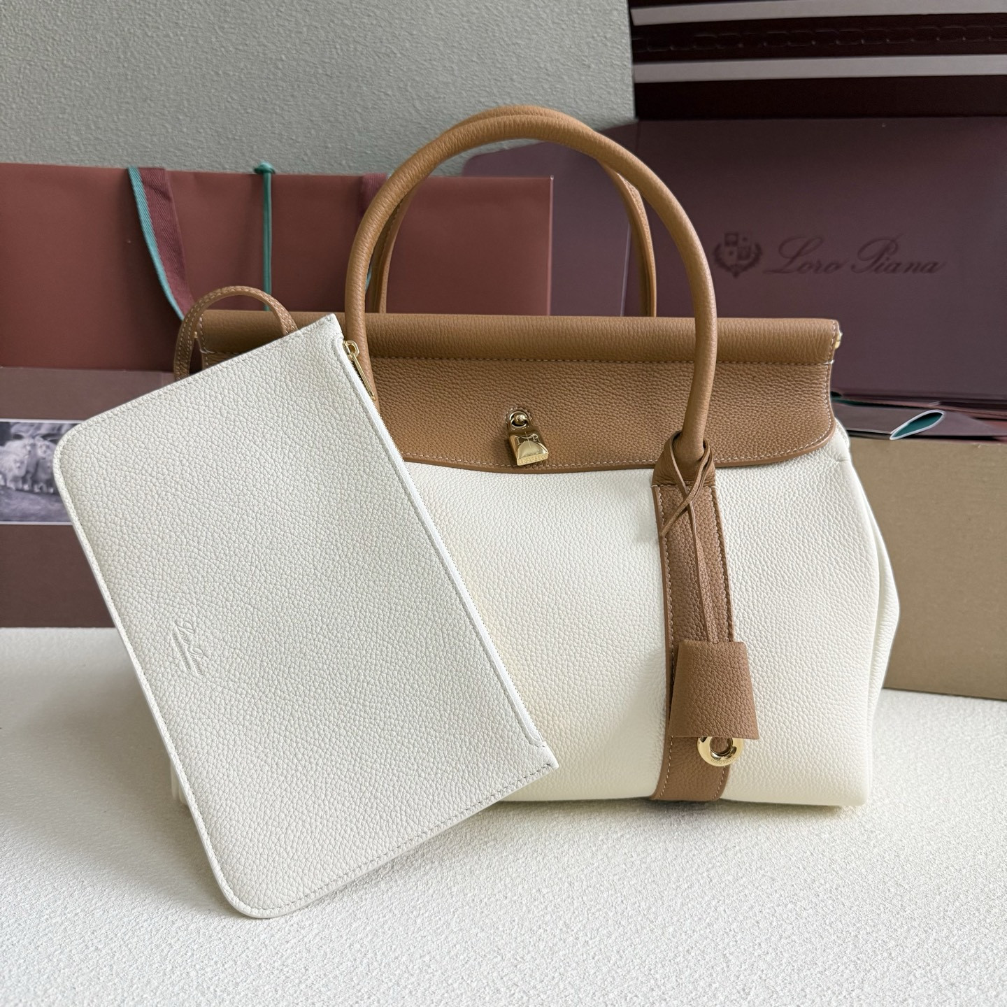 L**o p*ana loom l32 calfskin 33x23x18cm