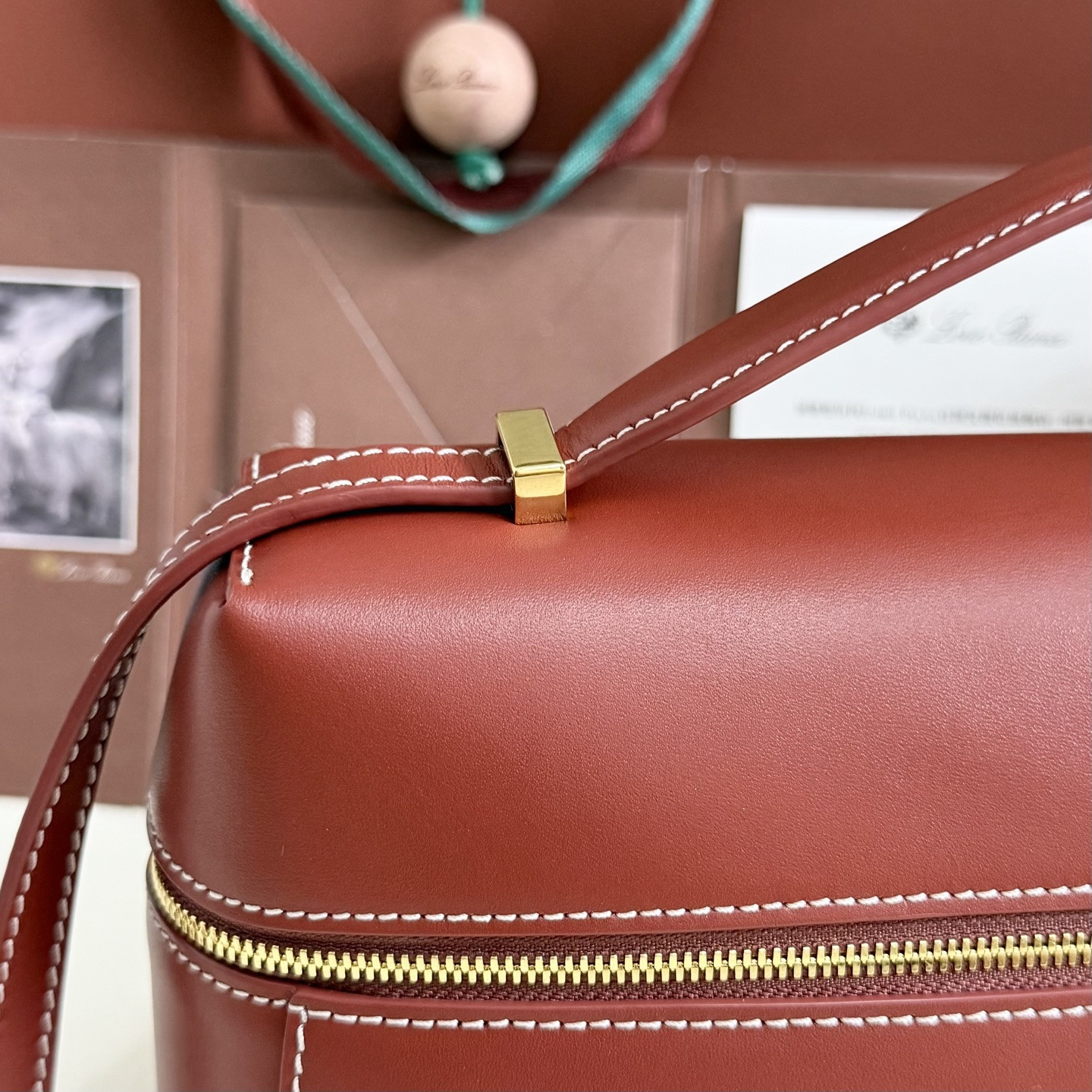 L**o p*ana extra pocket l27 calfskin 16x27x10cm