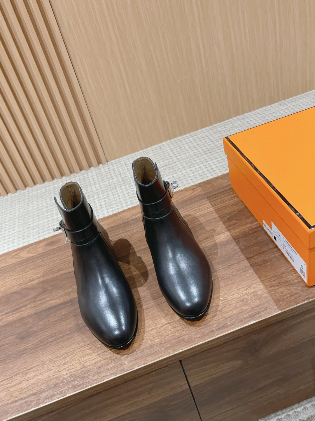 ua H**mes neo ankle boot