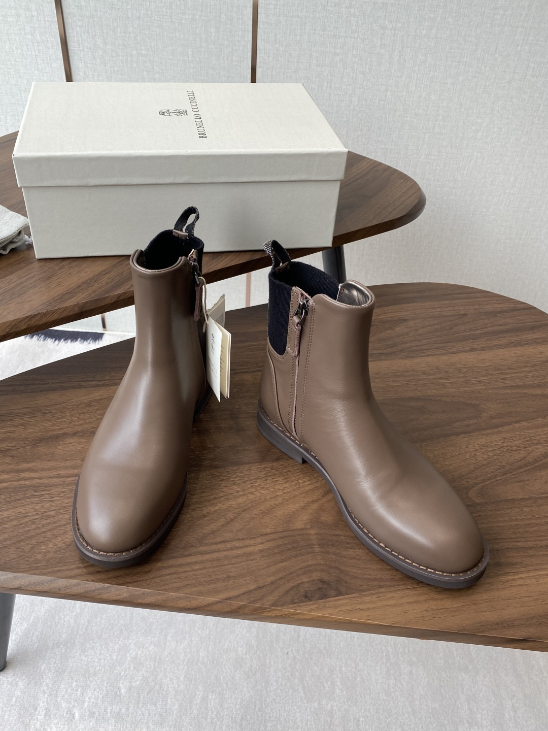 UA Brunello Cucinelli Chlesea Boots