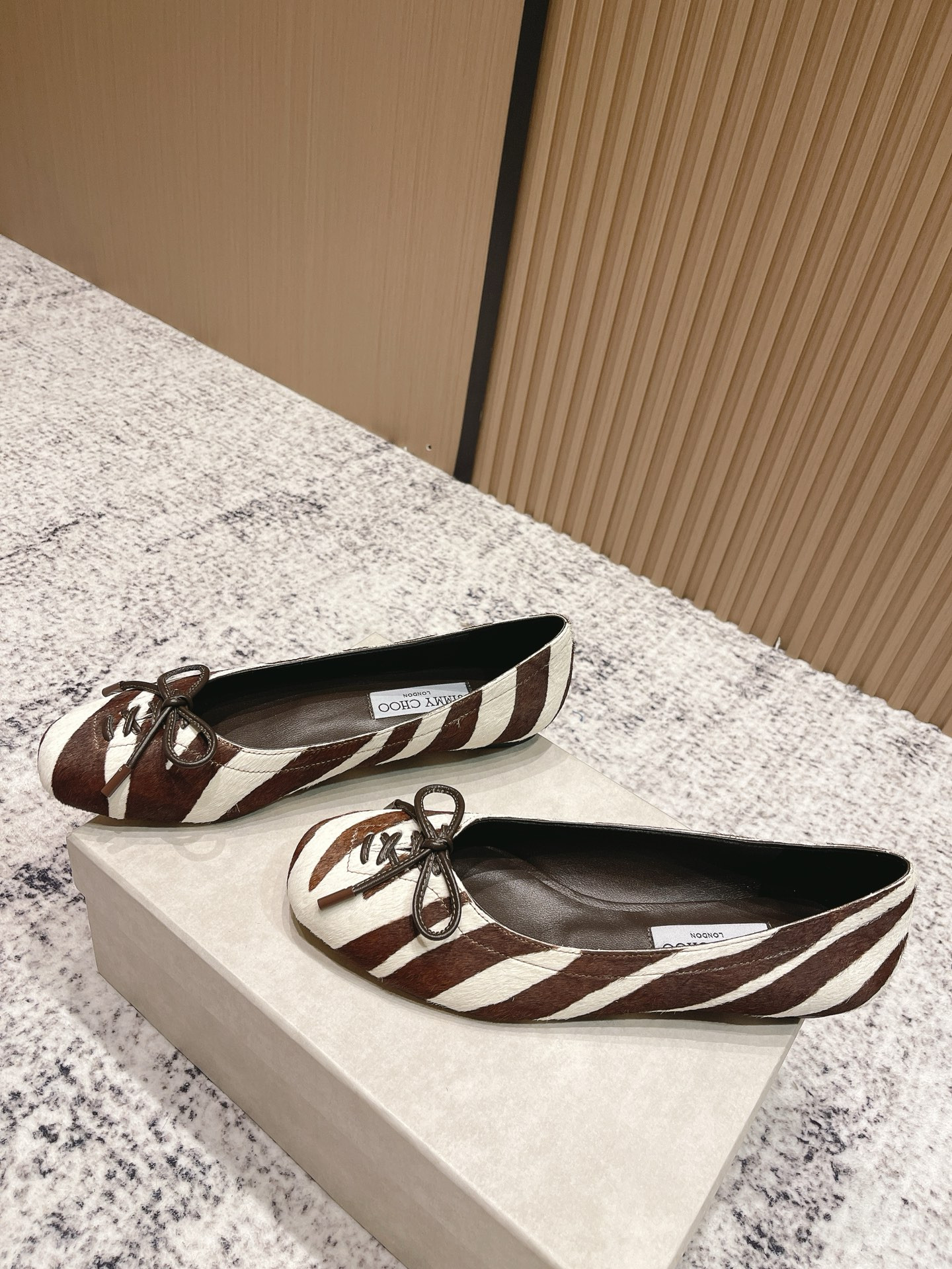 ua Ji*y Ch* scarlett ballerina flats