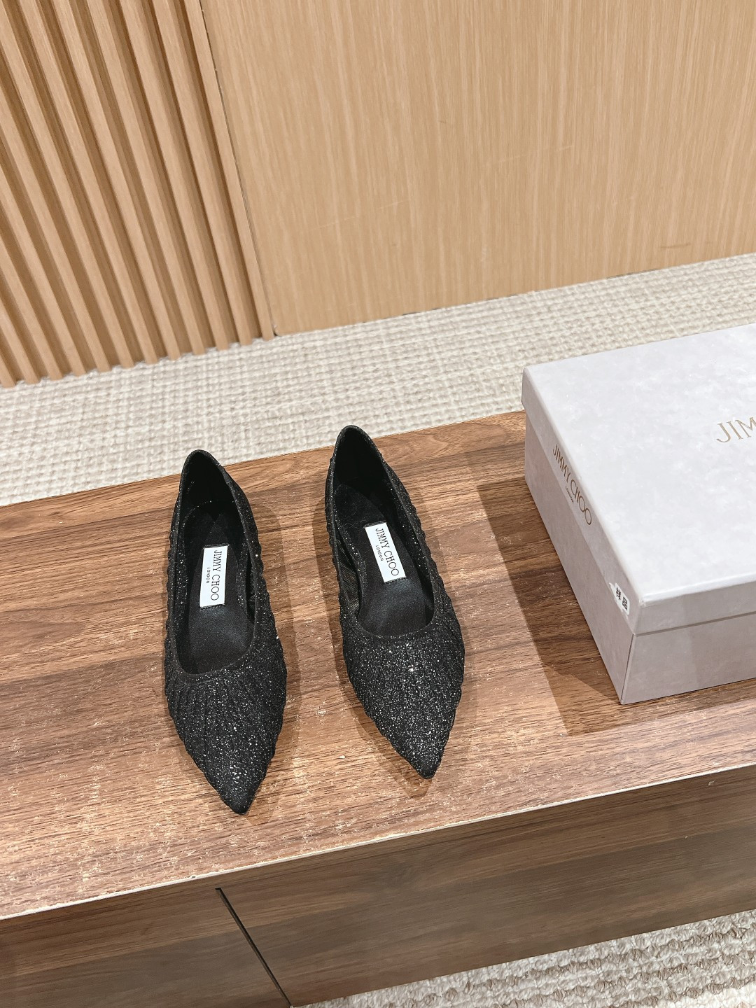 ua Ji*y Ch* flat shoes