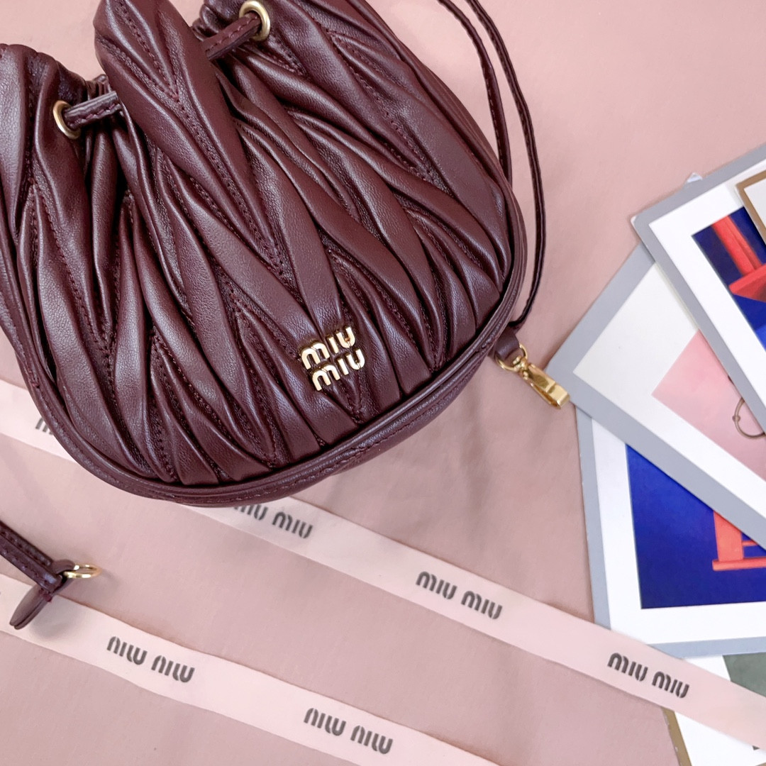 Miu Miu Matelassé Nappa Leather Pouch 14x16x7.5cm
