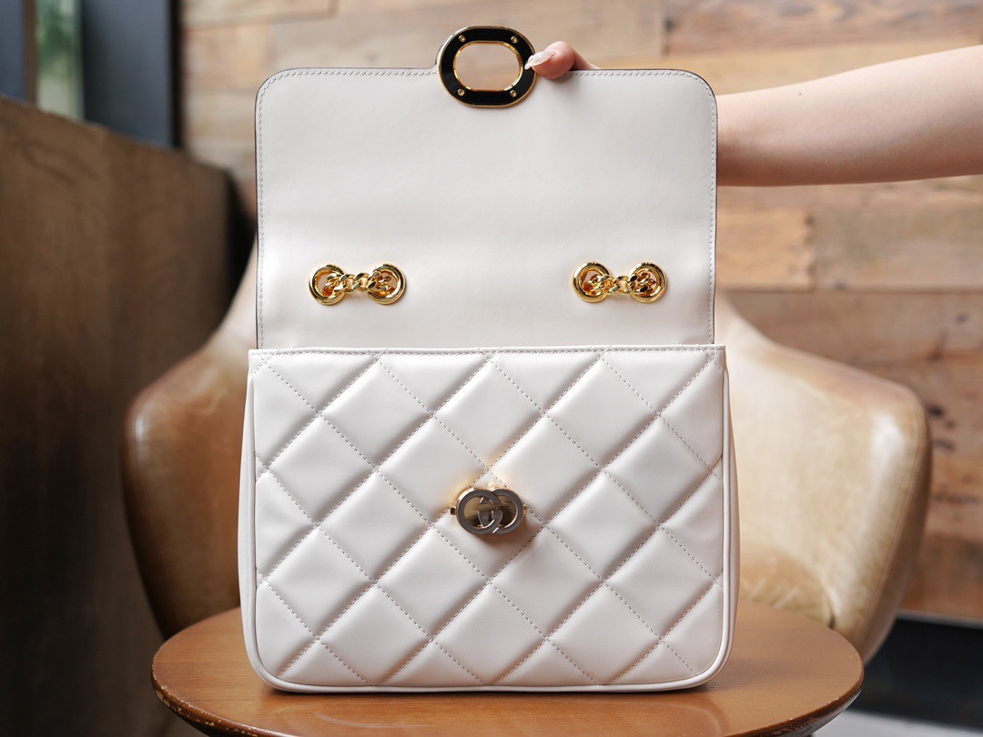 G*u*i deco shoulder bag